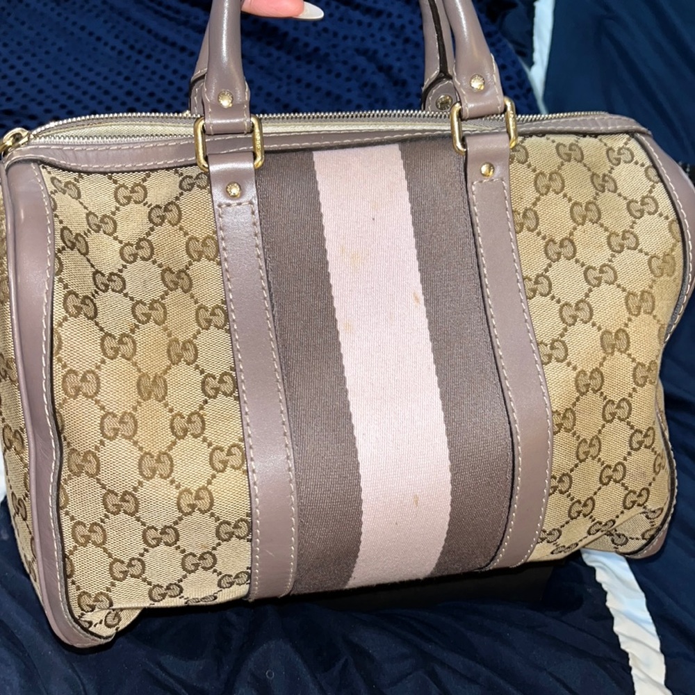 Women’s large Gucci speedy